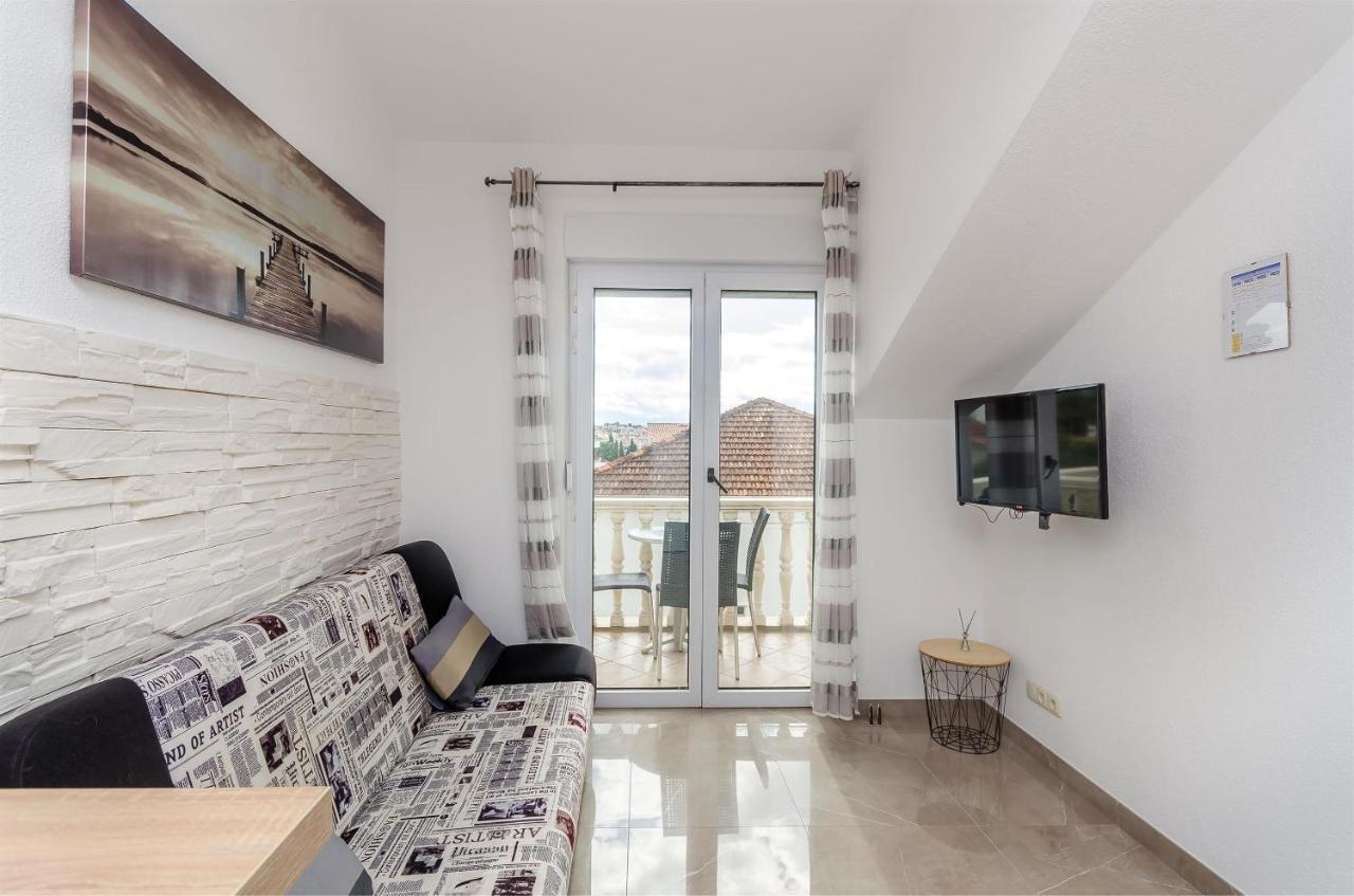 Apartments Marina トロギール エクステリア 写真