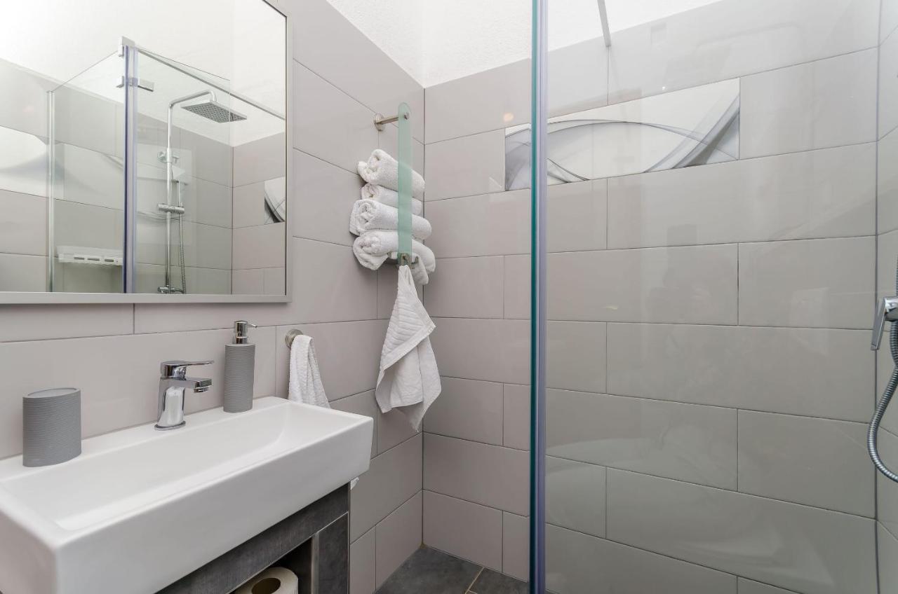 Apartments Marina トロギール エクステリア 写真